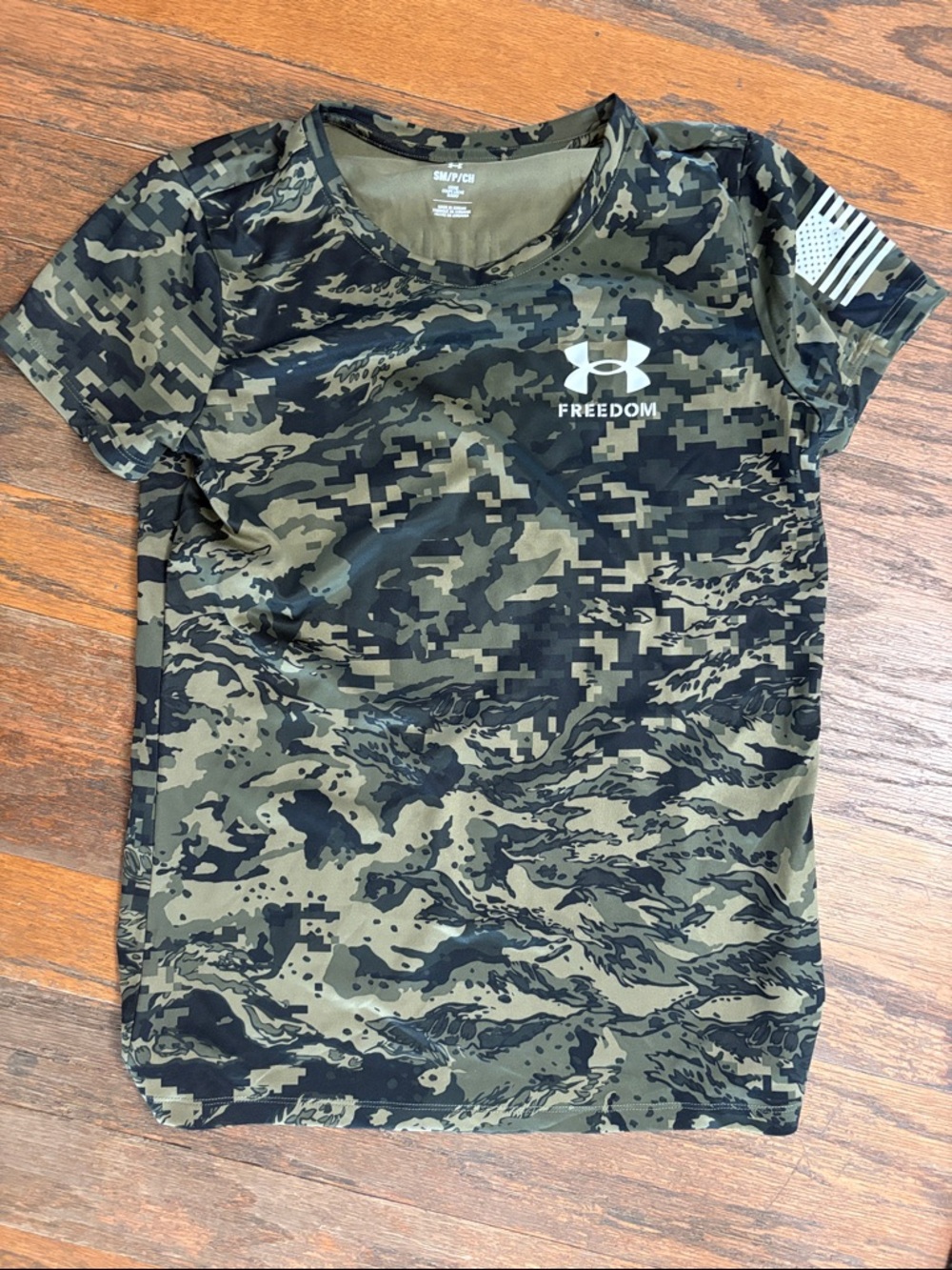 Under Armour Olive & Black Camo 'Freedom' Short Sleeve Tee - Kids